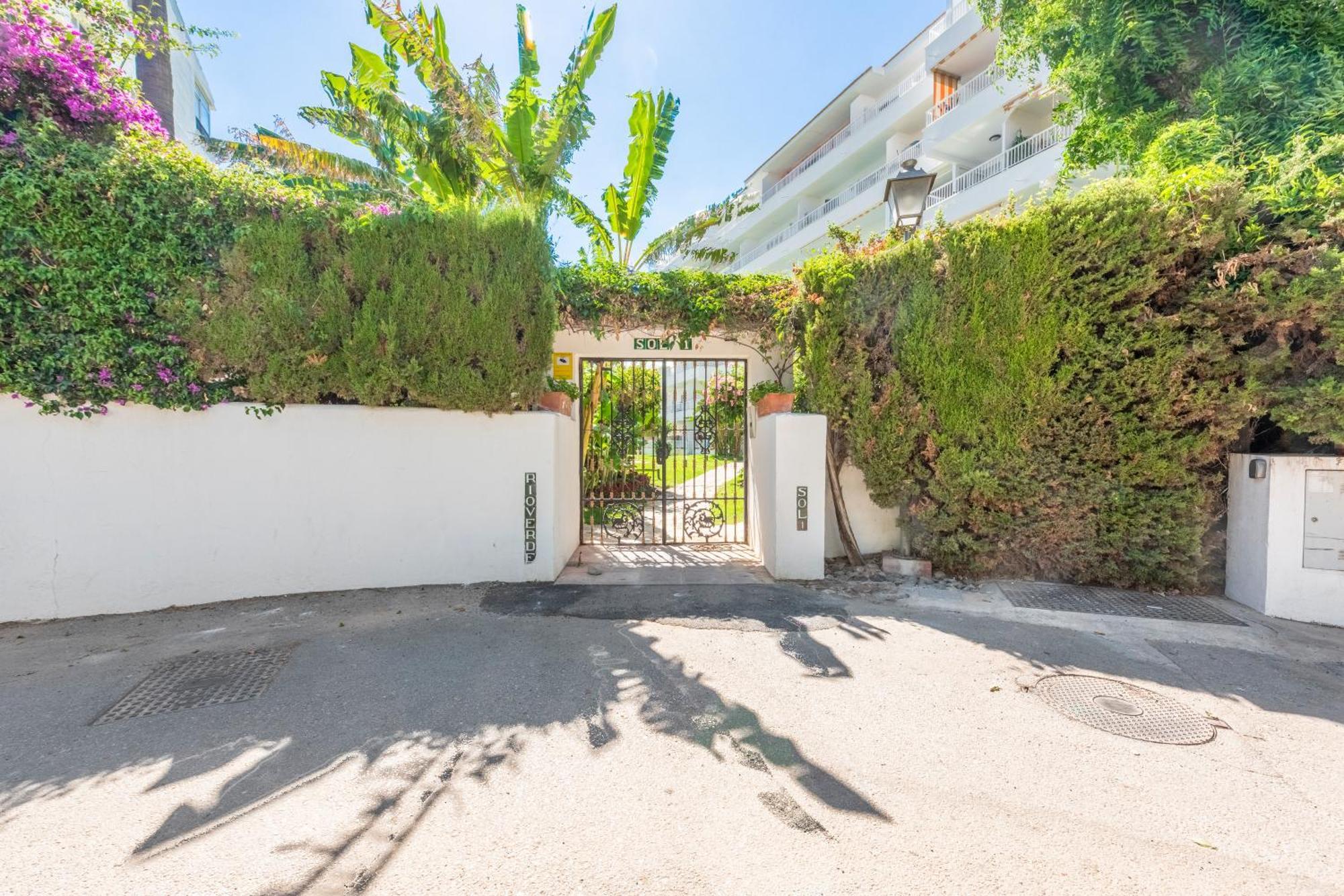 Apartment In Golden Mile / Puerto Banus